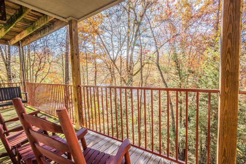 Sasquatch Lodge E Sleeps 13 Gatlinburg Buitenkant foto