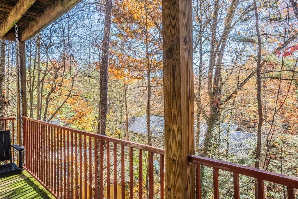 Sasquatch Lodge E Sleeps 13 Gatlinburg Buitenkant foto
