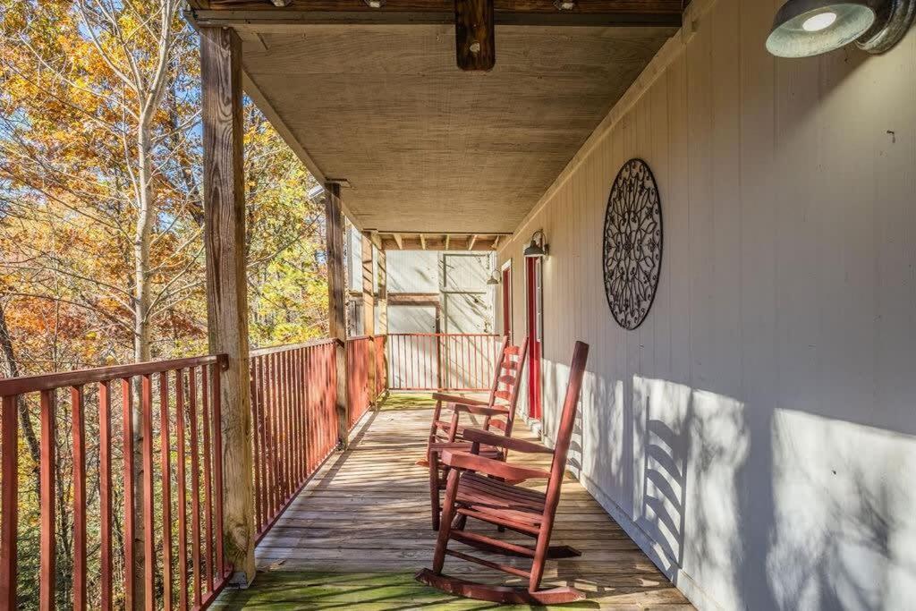 Sasquatch Lodge E Sleeps 13 Gatlinburg Buitenkant foto