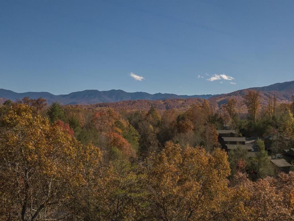 Sasquatch Lodge E Sleeps 13 Gatlinburg Buitenkant foto